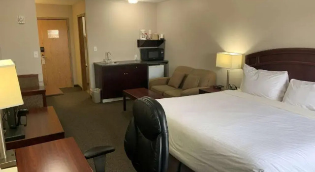 Номер Standard SureStay Plus Hotel by Best Western Hardisty