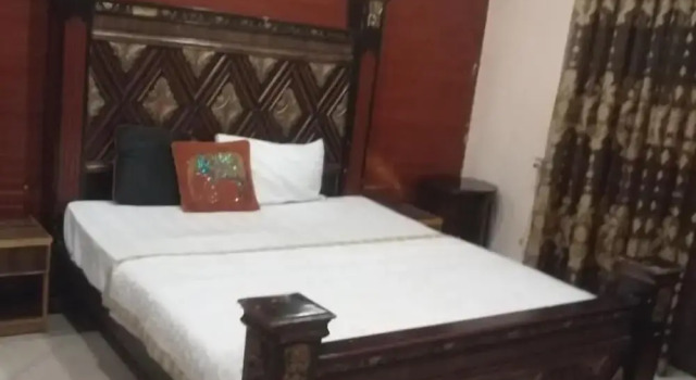 Hotel Versa Apartment and Lodges Lahore