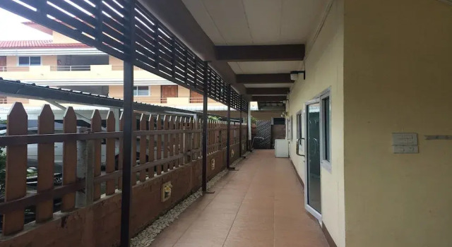 NT Mansion, Varaa Hotelli Hotellit North-Eastern Thailand pysäköinnillä, Pysäköinti