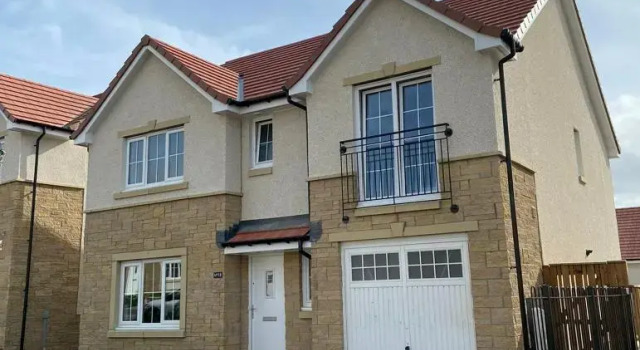Beautiful 4 Bedroom 3 Beds House in Glasgow, Prenota Hotel Glasgow Strathclyde