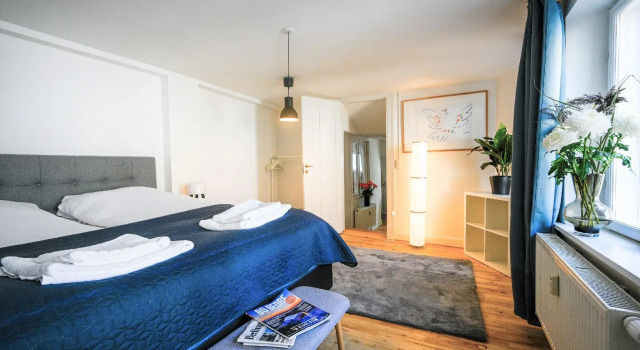Brilliant 3 bedroom apartment in the heart of copenhagen, Забронировать Апартаменты/квартира Копенгаген Остров Зеландия, рядом с Памятник Гансу Христиану Андерсену