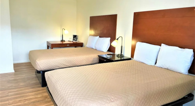 Четырёхместный номер Standard Budget Inn Giddings