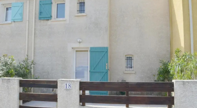 Maison Narbonne, 3 pièces, 4 personnes - FR-1-229B-44, Boek Hotel Hotels in Aude met parkeren, Parkeren