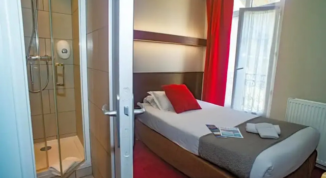 Номер Standard Hotel De Lunivers