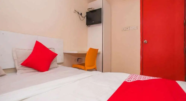 Bheemudu Hotel by OYO Rooms, Забронировать Отель Отели штата Карнатаки 3 звезды, 3*