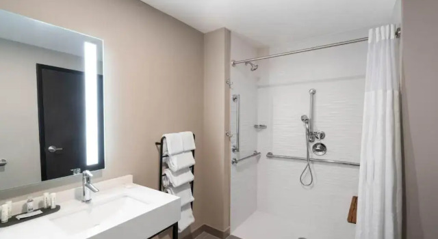 Двухместный номер La Quinta Inn & Suites by Wyndham Nashville Downtown Stadium
