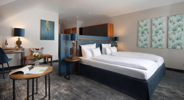 Двухместный номер Standard с видом на озеро Seehotel Niedernberg - Das Dorf am See