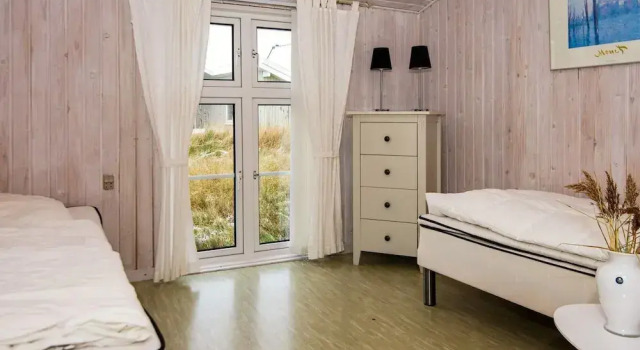 4 Person Holiday Home in Ringkobing, Prenota Casa vacanze Hotel a Vestjylland con parcheggio, Parcheggio