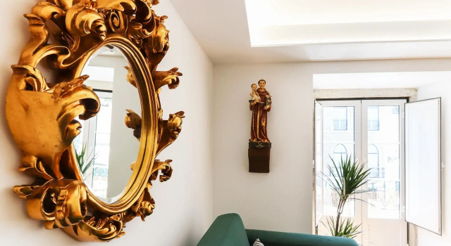 Castelo Premium Duplex, Забронировать Отель Санта-Мария-Майор Лиссабон, рядом с Памятник Жозе-Томасу ди Соуза-Мартенсу