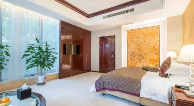 Семейный люкс Jiyang Lake Hotel