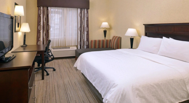 Двухместный люкс Holiday Inn Express & Suites Nampa - Idaho Center by IHG