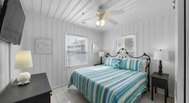 Margaritaville 2 Bedroom Home by RedAwning, Book Hotel Carolina Beach Wilmington