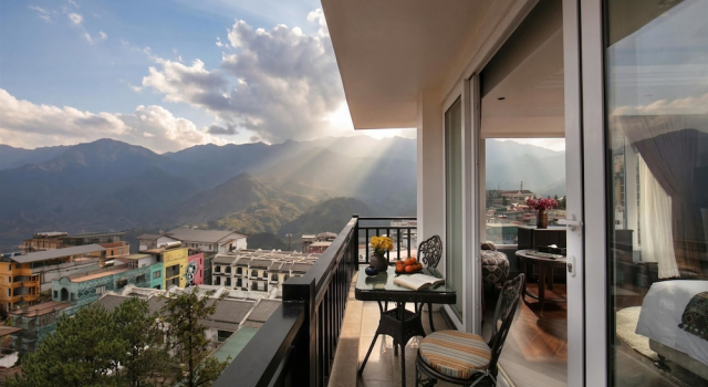 Двухместный номер Standard с балконом и с видом на горы Sapa Horizon Hotel & Skybar