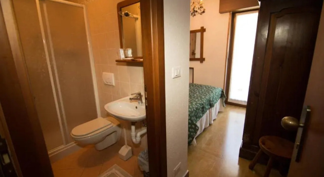 Habitación Económica Hotel Edelweiss