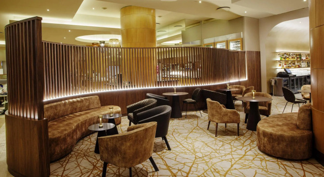 The Westin Warsaw, Забронировать Отель Отели Варшавы с парковкой, рядом с ОРКО Тауэр, Парковка