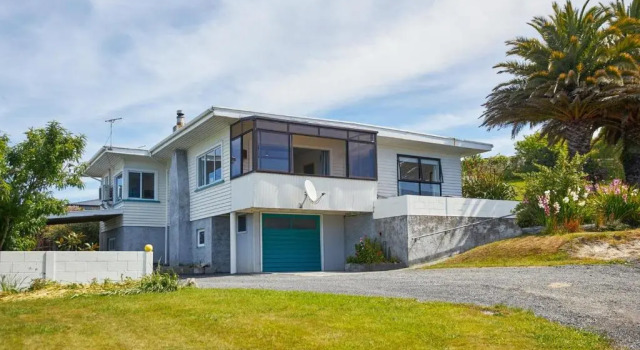 Коттедж Classic Charm, Sea & Mountain Views, Family Fun - KK95170