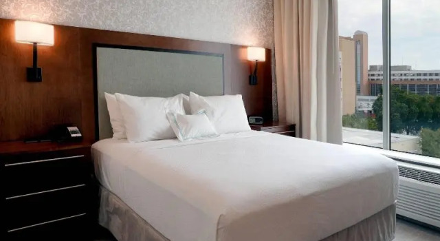 Четырёхместный люкс TownePlace Suites by Marriott Orlando Downtown