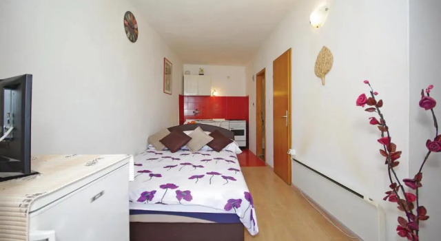 Seafront Studio Apartment+Balcony