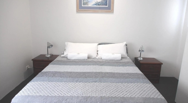 Le Court Villas, Забронировать Отель Нуса-Хедс Noosa, рядом с Yunaman Bushland Reserve