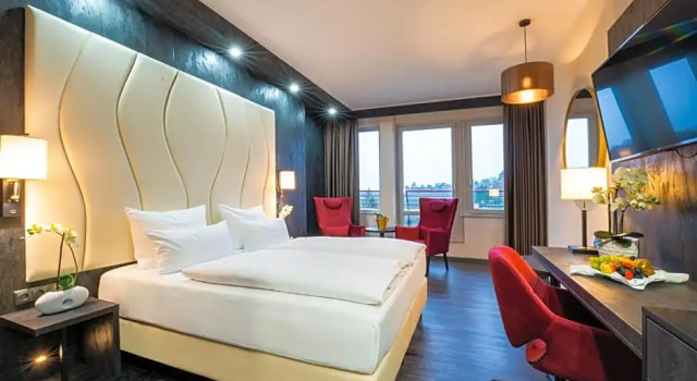 Двухместный номер Comfort с балконом и с красивым видом из окна PLAZA Premium Schwerin