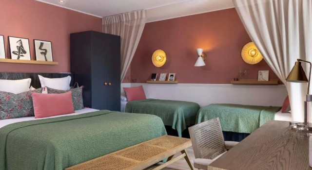 Четырёхместный номер Standard Le Petit Beaumarchais Hotel & Spa