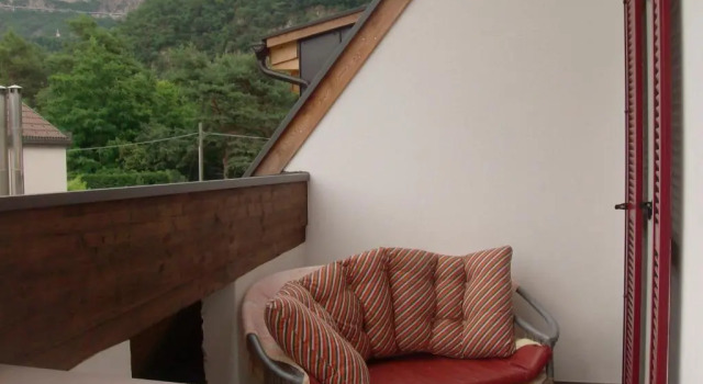 Номер Standard Pension Flora