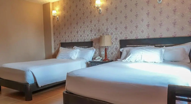 Четырёхместный номер Premium Hanan Hotel Tagaytay - Formerly Tagaytay Wingate Manor