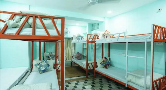 Кровать в общем номере Explore Hostel Life Jaisalmer