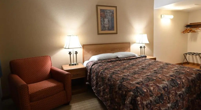 Номер Standard Campus Inn