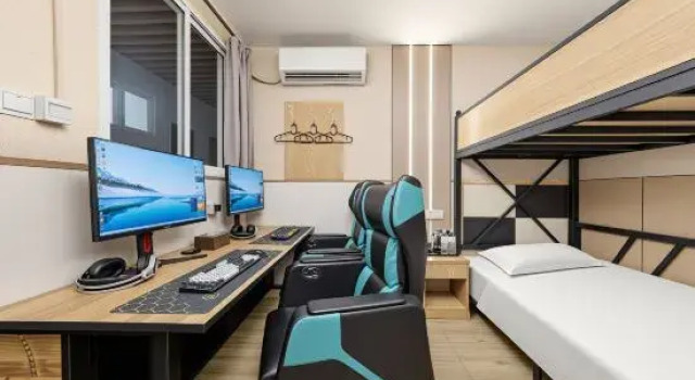 Кровать в общем номере (мужской номер) Yixin Holiday Hotel (Shanghai Jinqiu Road)