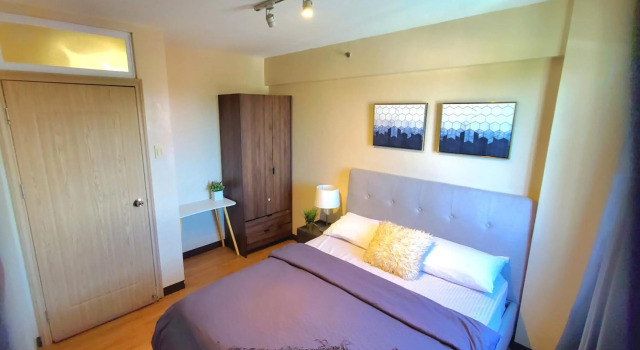 Lancris Residences -Condo 2 Bedrooms, 1 Bathroom, Livingroom and Kitchen, Rezerwuj Hotel Tanie hotele w Paranaque