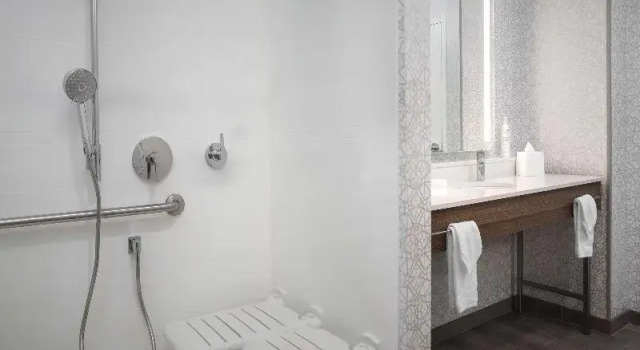 Люкс Hampton Inn & Suites Naples South