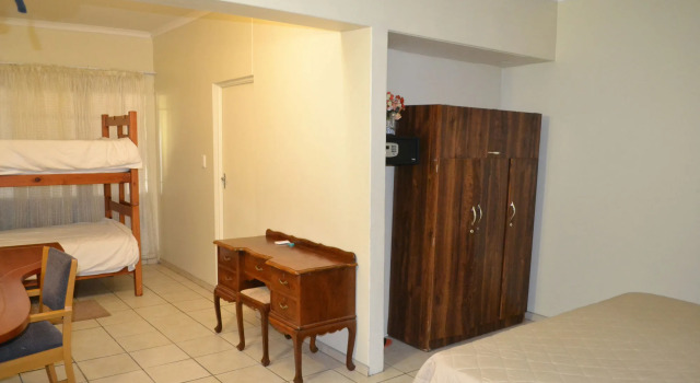 Pretoria North Lodge, Book Pension Hoteller i Pretoria med parkering, Parkering