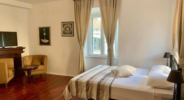 Room 1783 Old town