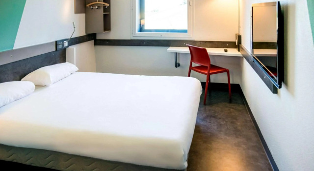 Ibis Budget Archamps Porte de Genève, Prenota Hotel Hotel a Alvernia con parcheggio, Parcheggio