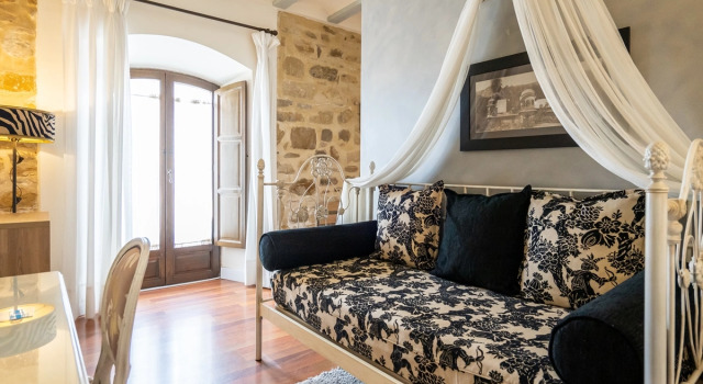 Hotel  YIT La Casona del Arco