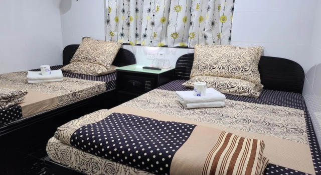 Номер Classic Hostel 16 RECEPTION 24 HOUR Block E 10th floor CHUNG KING MANSION TSIM SHA TSUI KOWLOON