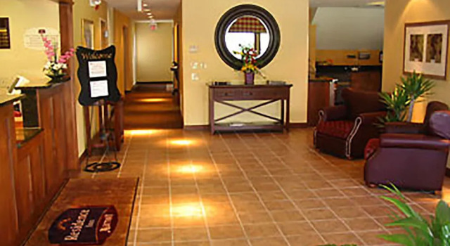 Residence Inn Milwaukee Brookfield, Забронировать Отель Отели Висконсина с парковкой, Парковка