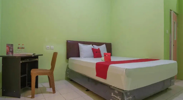 RedDoorz near Kampus UMP Purwokerto