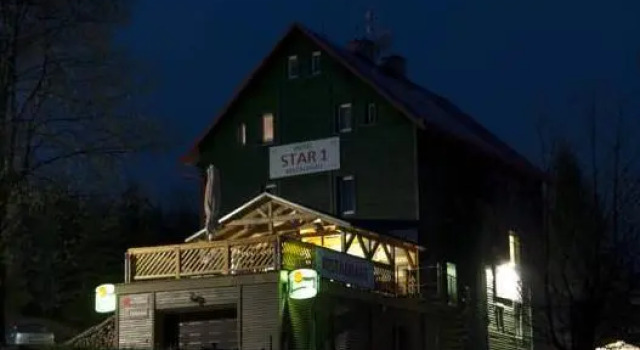 Hotel 3 Star 1, 2