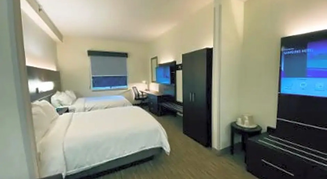 Четырёхместный люкс Holiday Inn Express Hotel & Suites- Gadsden by IHG