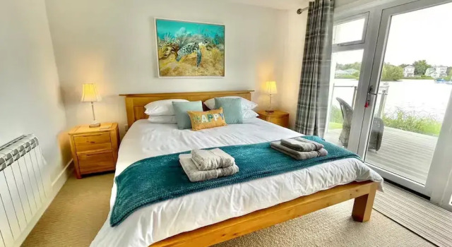 Cotswolds Lakeside Home-Summer Lake, Rezervasyon Tatil Evi Merseyside villalar, Villa