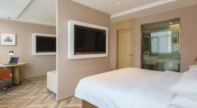 Люкс Deluxe Vienna Hotel (Urumqi xinhualing store)