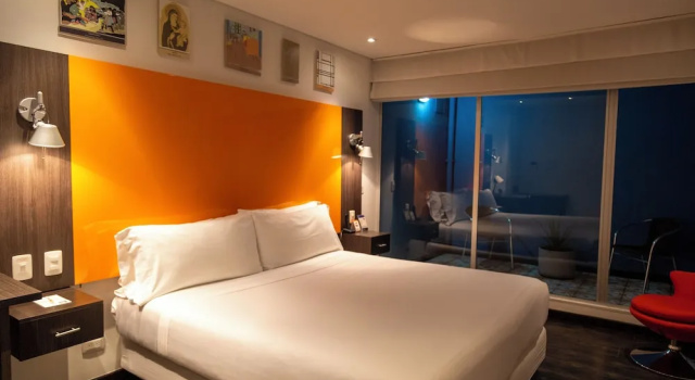 Номер Standard Hotel 104 Art Suites