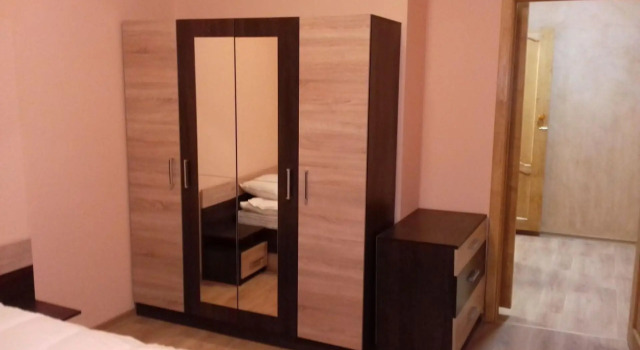 Apartments on Olimpiyskaya street, 79, Book Lejlighed Hoteller i Murmansk oblast med parkering, Parkering
