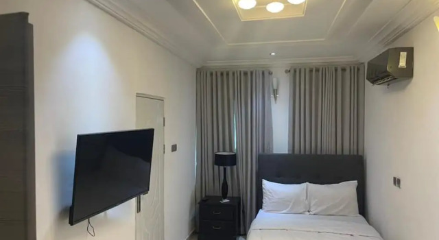 Lovely nb 3-bed House in Opebi, Réserver Hôtel Ikeja 