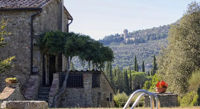 Вилла Stunning Villa With Terrace and Private Pool in Tuscan Hills