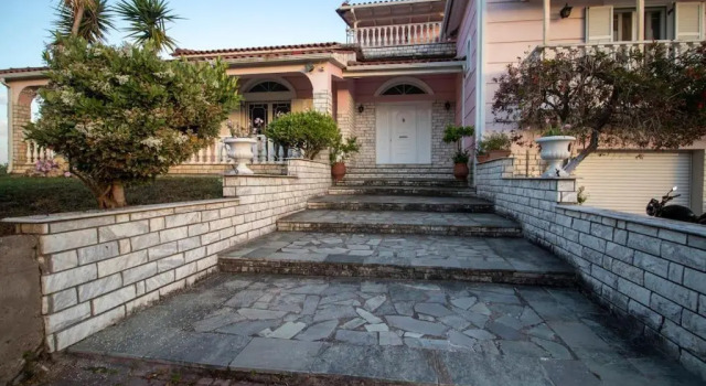 Villa Aphrodite, Prenota Villa Pyrgos Elide