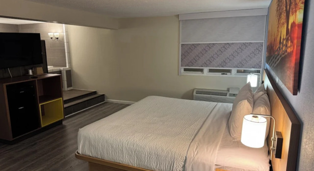 Люкс Deluxe Days Inn & Suites by Wyndham Festus