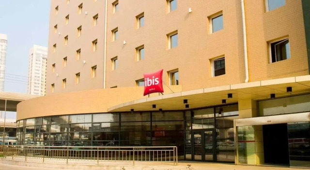 Ibis Tianjin Tanggu, Забронировать Отель Биньхай Тяньцзинь